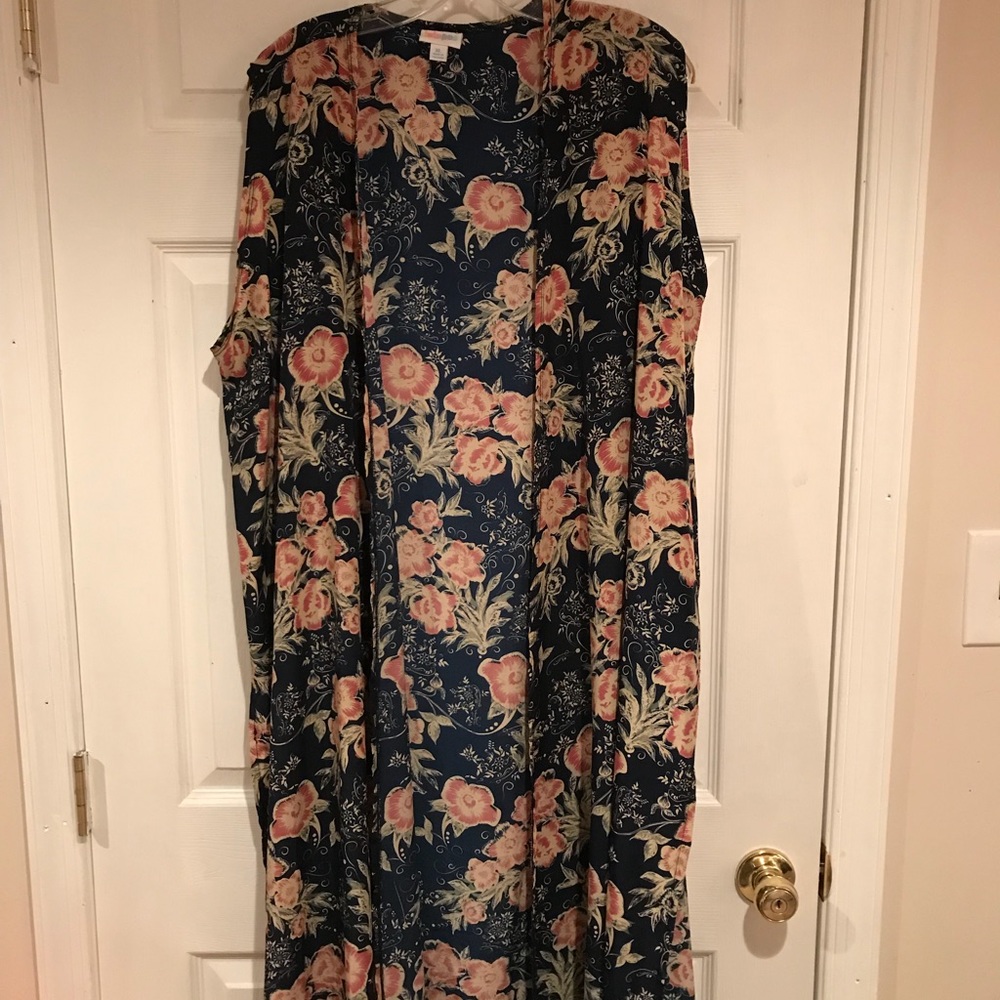 NWOT- lularoe XL joy